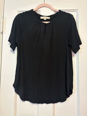LOFT Black Short Sleeve Keyhole Tee Top